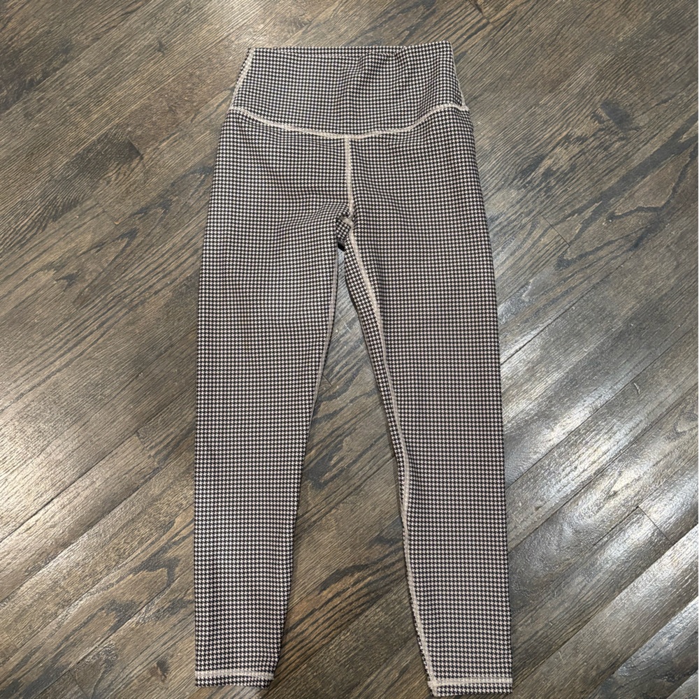 Abercombie YPB Houndstooth leggings